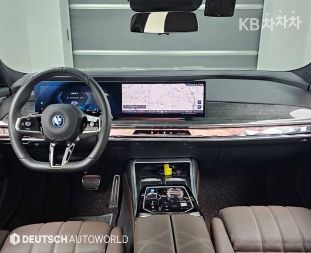 BMW i7 — miniaturë 7