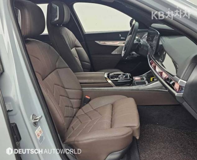 BMW i7 — miniaturë 9