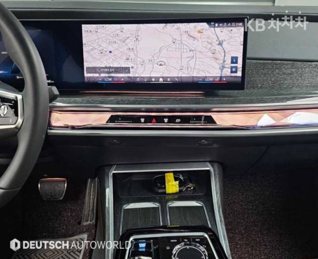 BMW i7 — miniaturë 12