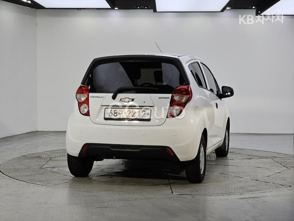 Chevrolet Spark — miniaturë 3