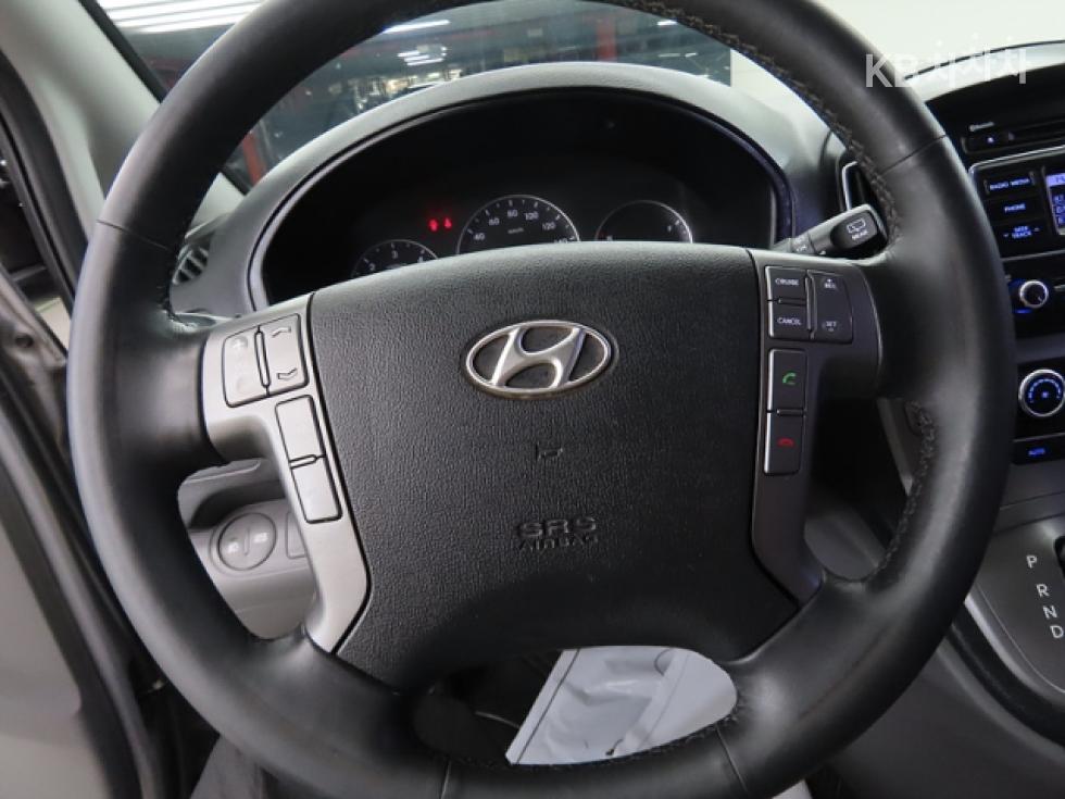 Hyundai Starex — miniaturë 10