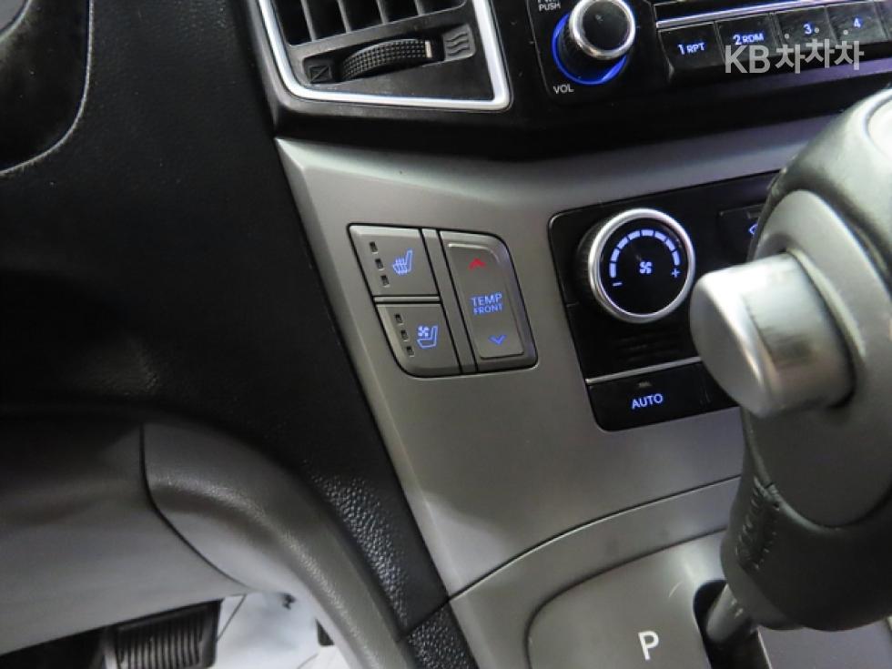 Hyundai Starex — miniaturë 12