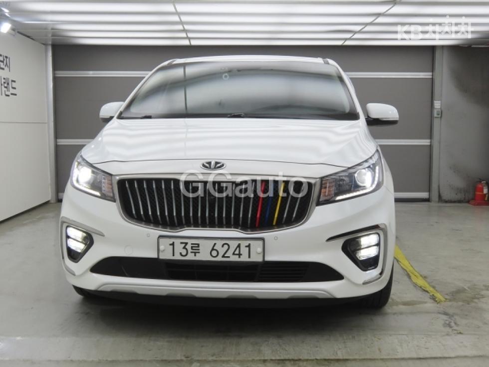 Kia Carnival — miniaturë 2