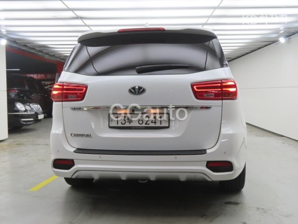 Kia Carnival — miniaturë 3