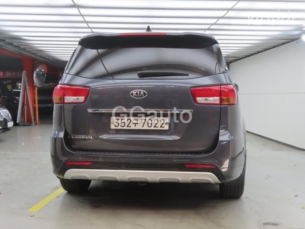 Kia Carnival — miniaturë 3