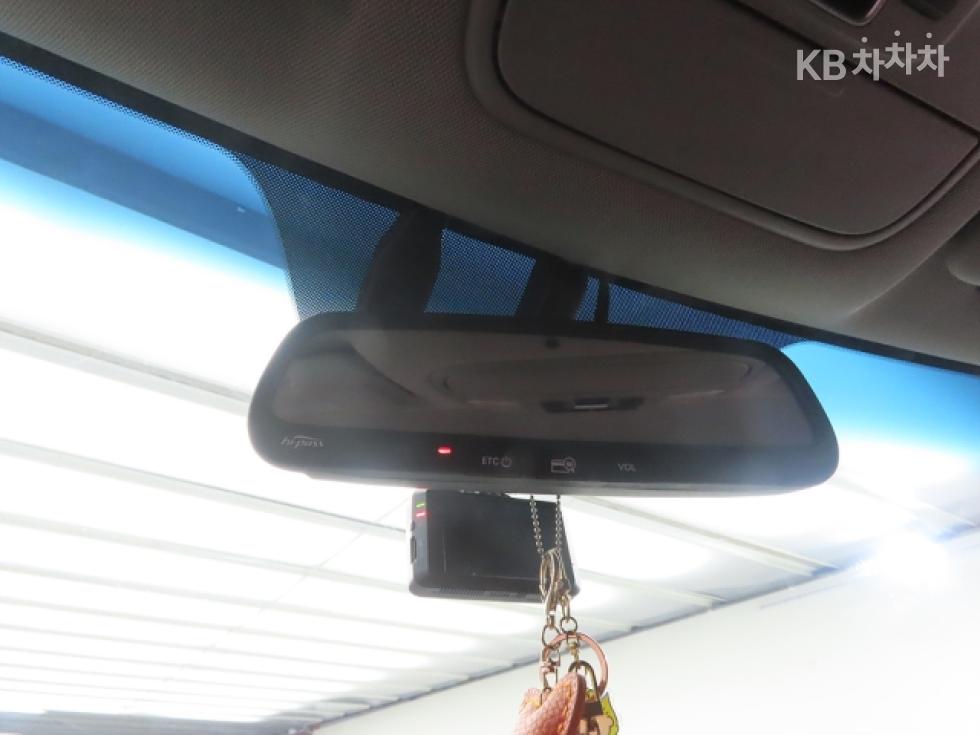 Kia Carnival — miniaturë 12