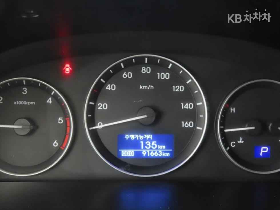Hyundai Starex — miniaturë 9