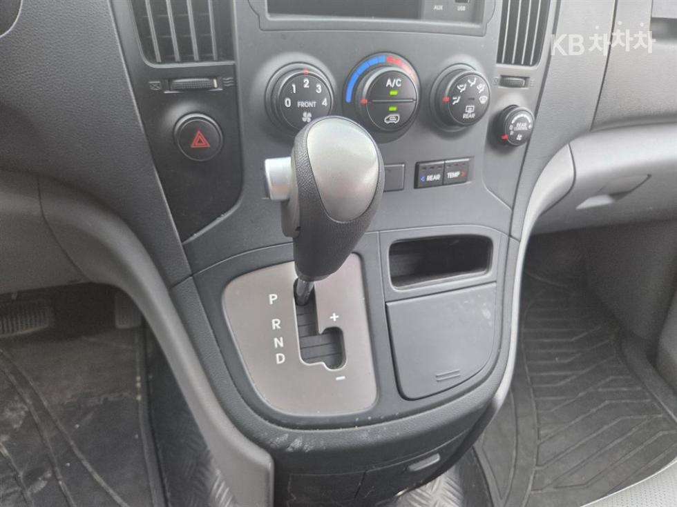 Hyundai Starex — miniaturë 6