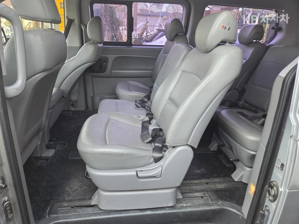 Hyundai Starex — miniaturë 10
