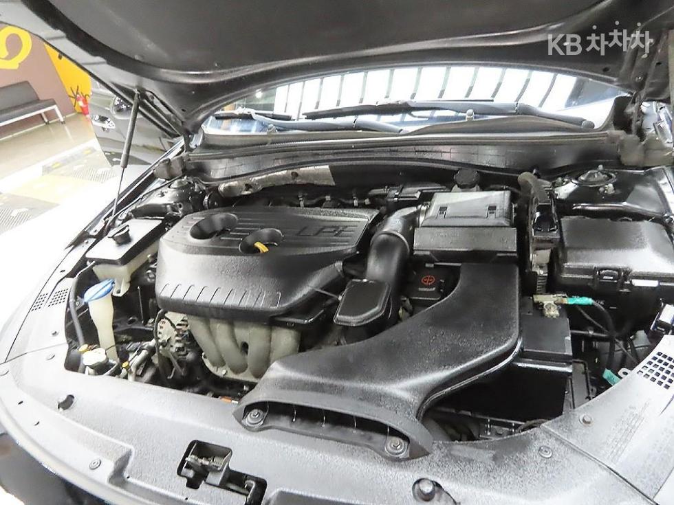 Kia K5 — miniaturë 8