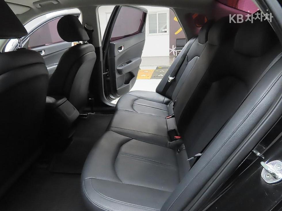 Kia K5 — miniaturë 11