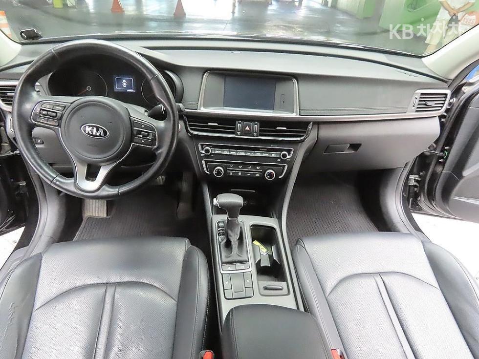 Kia K5 — miniaturë 13