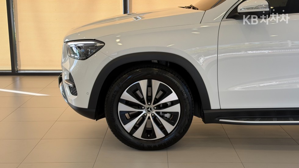 Mercedes-Benz GLE — miniaturë 8