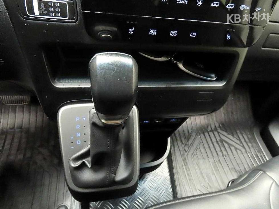 Hyundai Staria — miniaturë 9