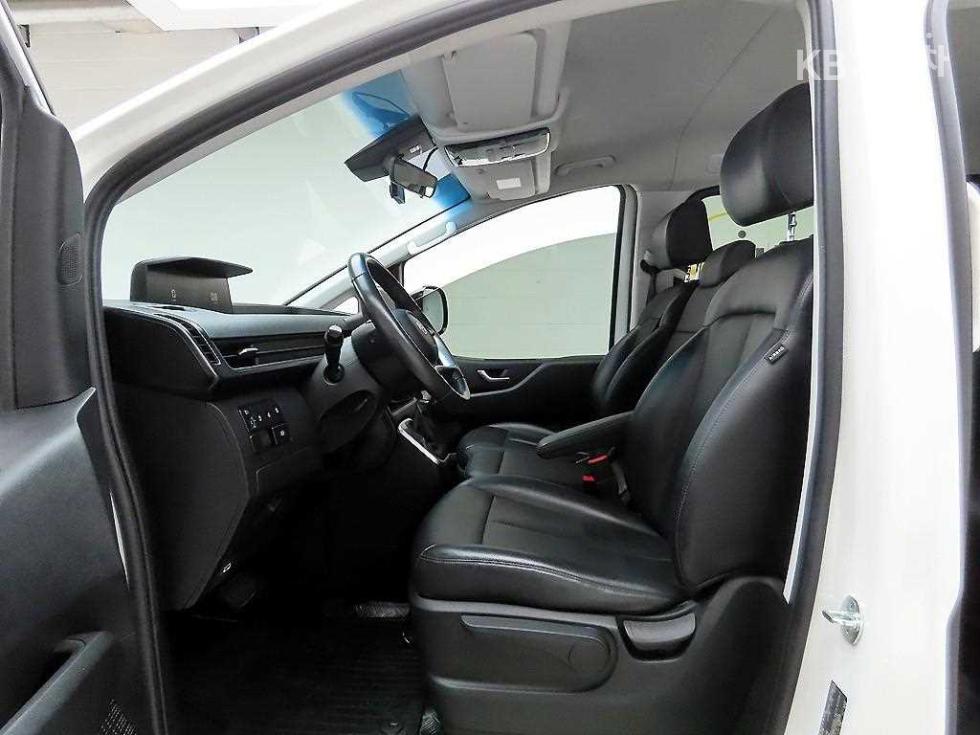 Hyundai Staria — miniaturë 12