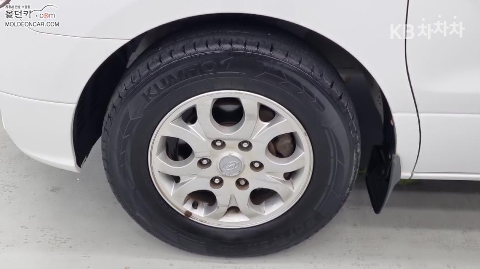 Hyundai Starex — miniaturë 6