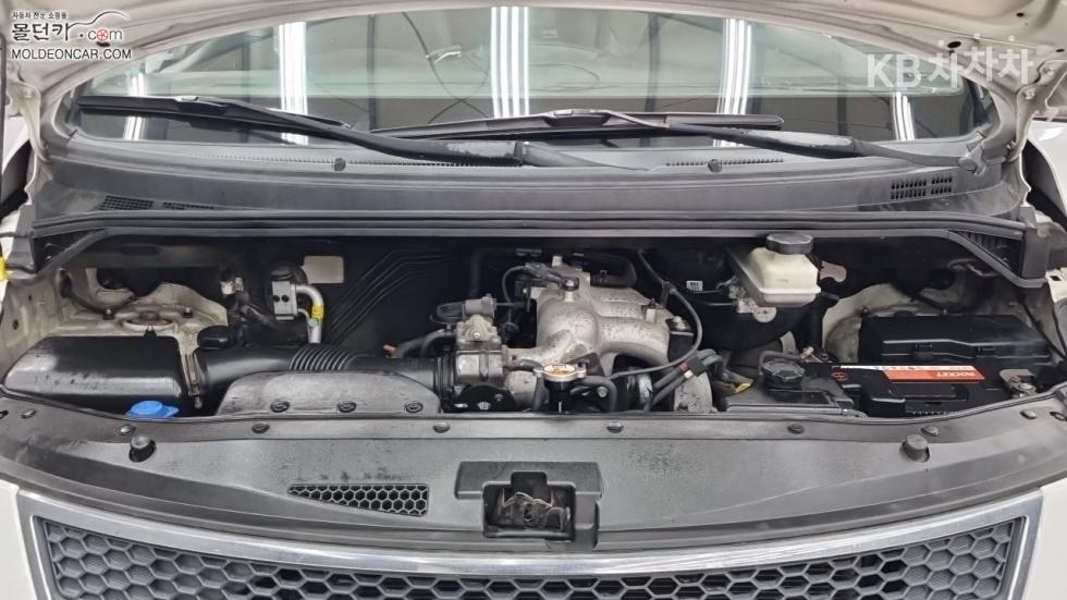 Hyundai Starex — miniaturë 8