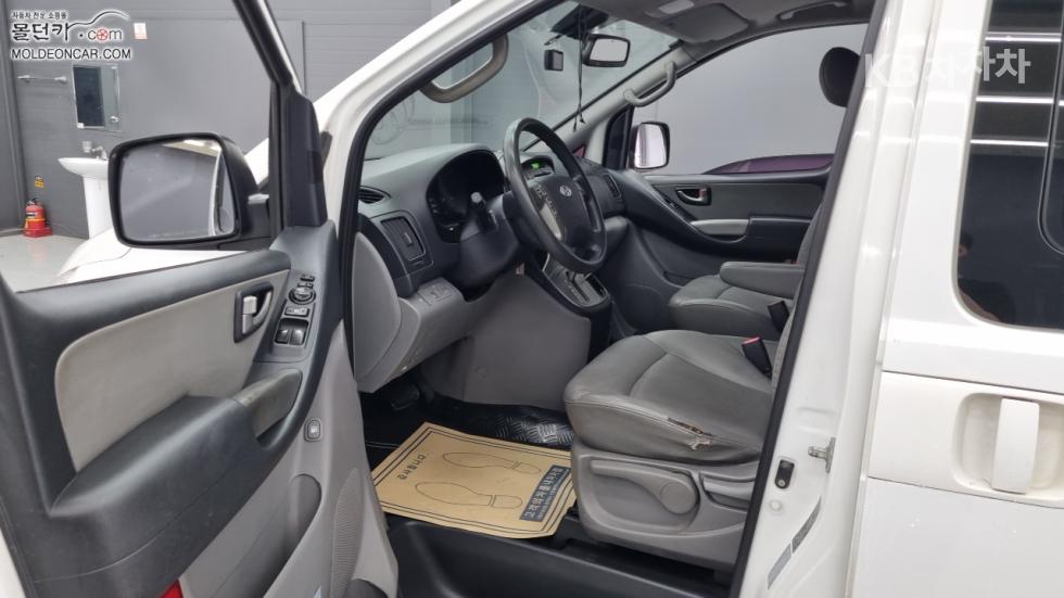Hyundai Starex — miniaturë 9