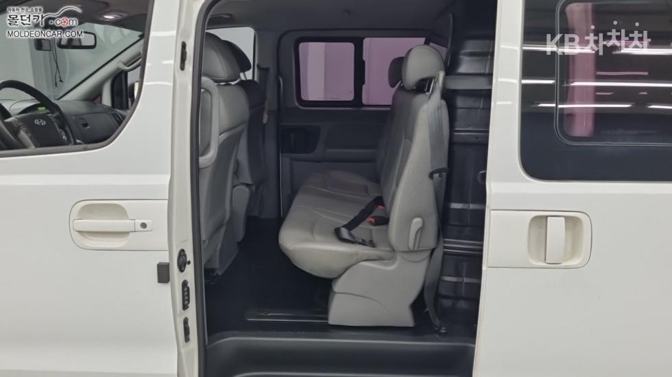 Hyundai Starex — miniaturë 10