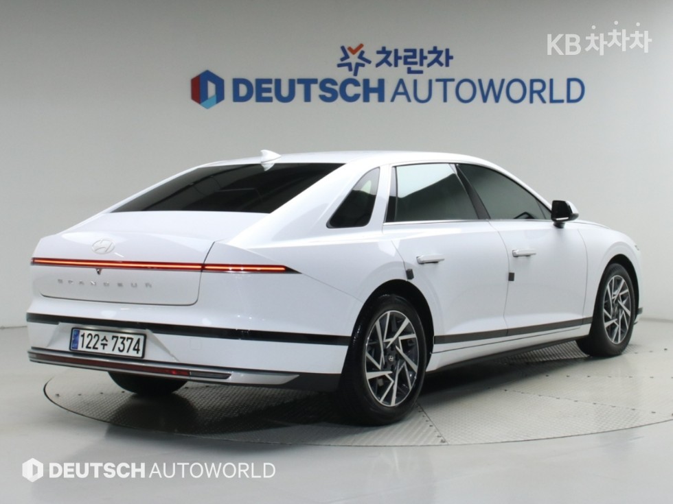 Hyundai Grandeur Premium — фото 2
