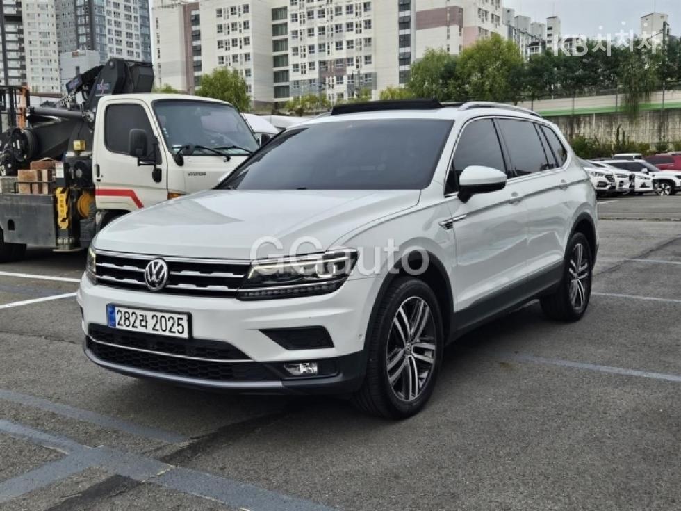 Volkswagen Tiguan Prestige — фото 2