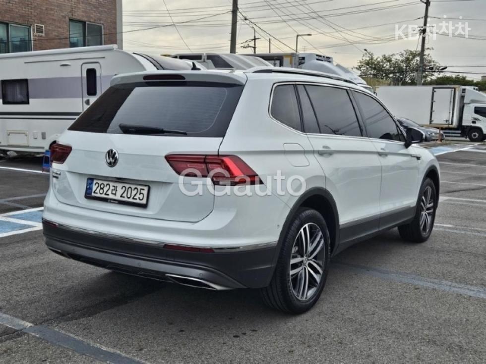 Volkswagen Tiguan Prestige — фото 4