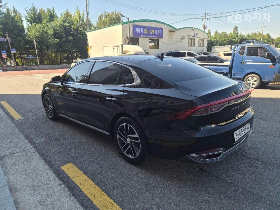 Hyundai Grandeur Premium Choice — фото 4