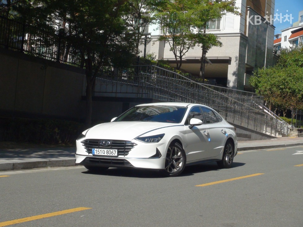 Hyundai Sonata Premium — фото 2
