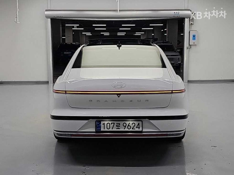 Hyundai Grandeur Premium — фото 3