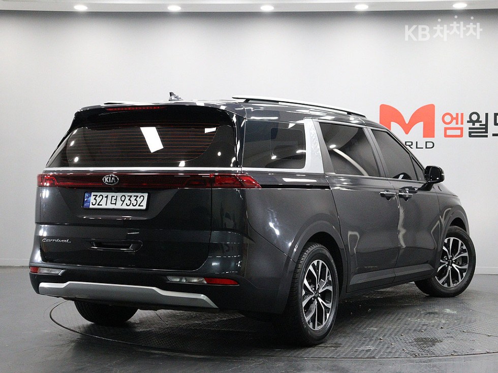 Kia Carnival PRESTIGE — фото 3
