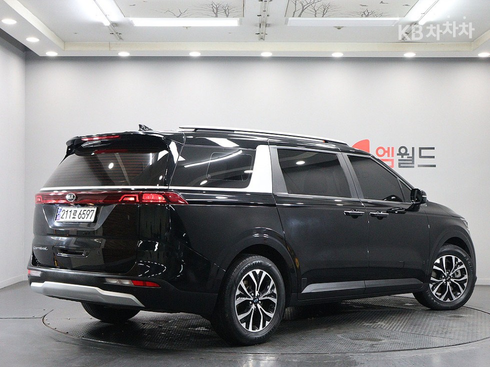 Kia Carnival PRESTIGE — фото 3