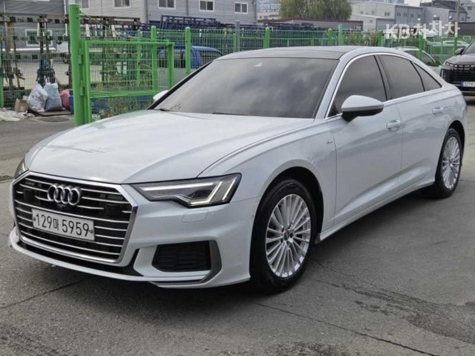 Audi A6 Premium — фото 1