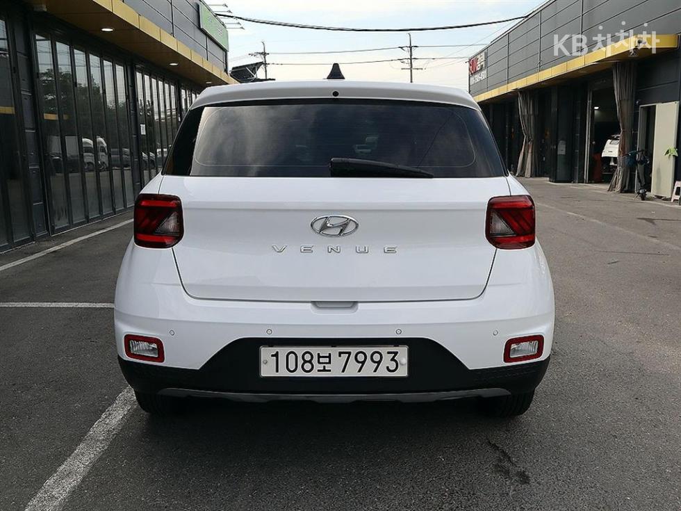 Hyundai Premium — фото 3