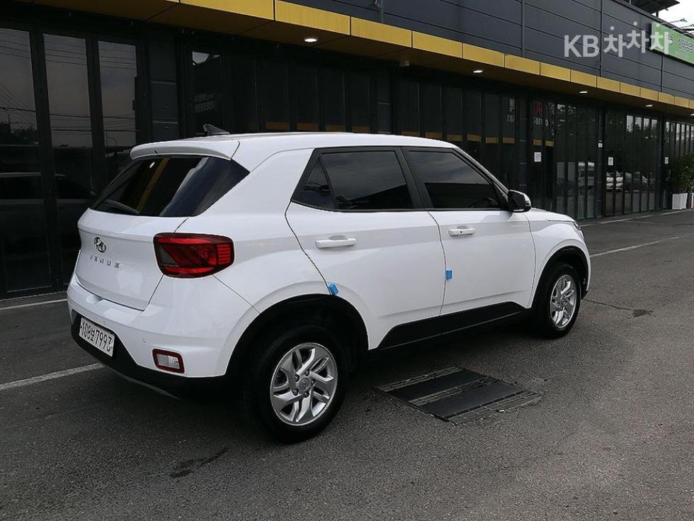 Hyundai Premium — фото 4