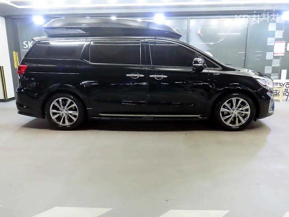 Kia Carnival PRESTIGE — фото 3