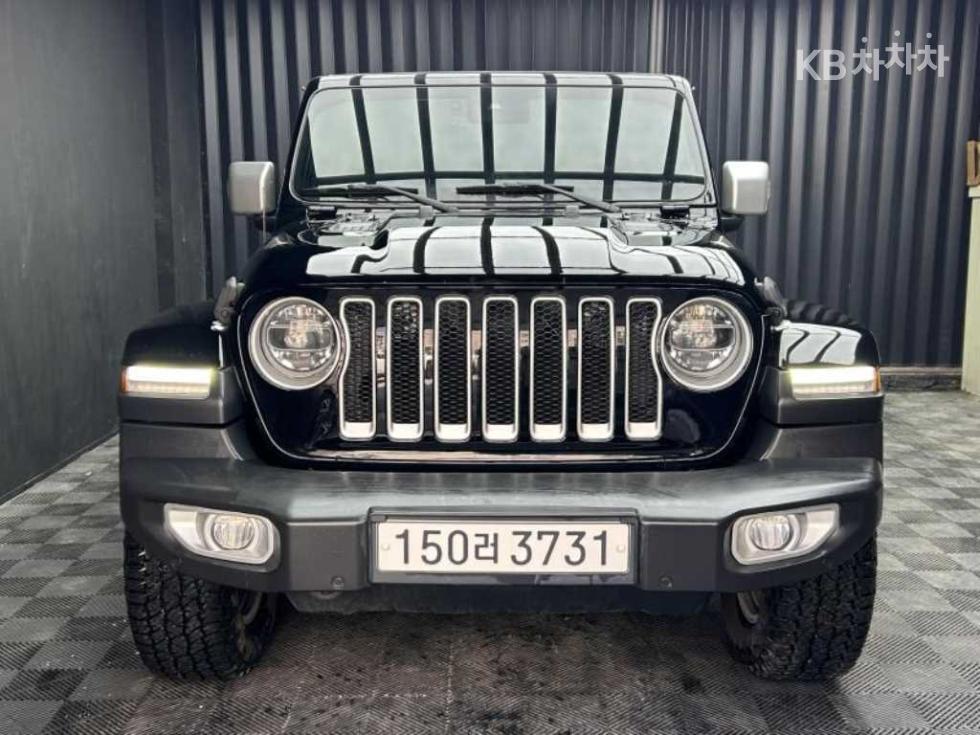 Jeep Wrangler BASE MODEL — фото 1