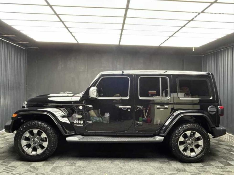 Jeep Wrangler BASE MODEL — фото 3