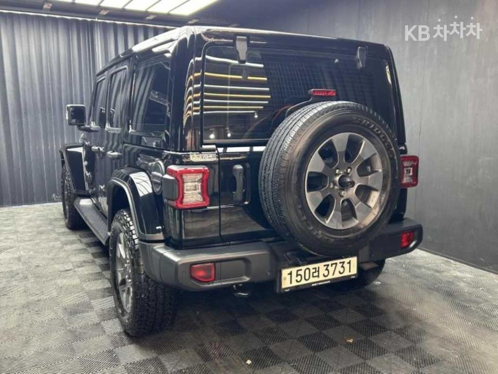 Jeep Wrangler BASE MODEL — фото 4