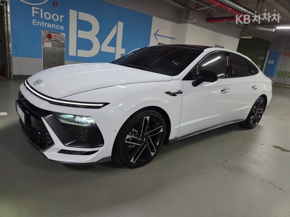 Hyundai Sonata BASE MODEL — фото 2