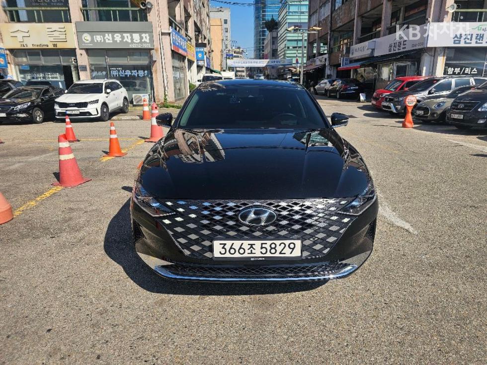 Hyundai Grandeur EXCLUSIVE — фото 1