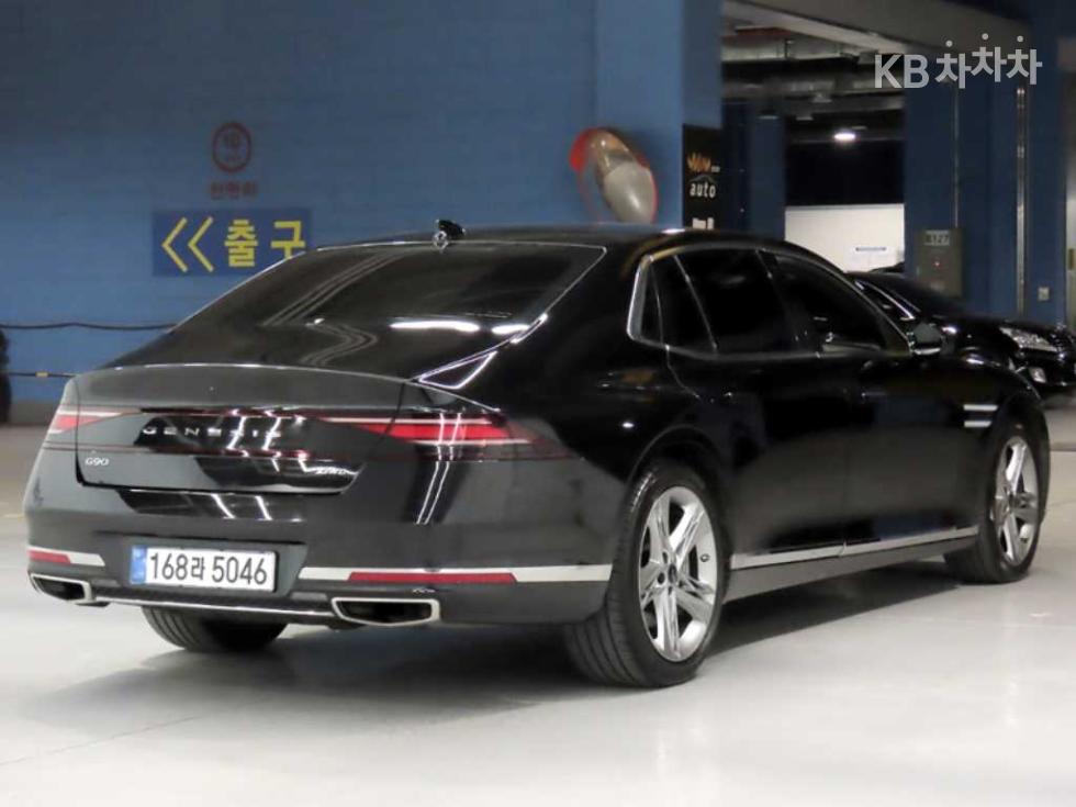 Genesis G90 BASE MODEL — фото 4