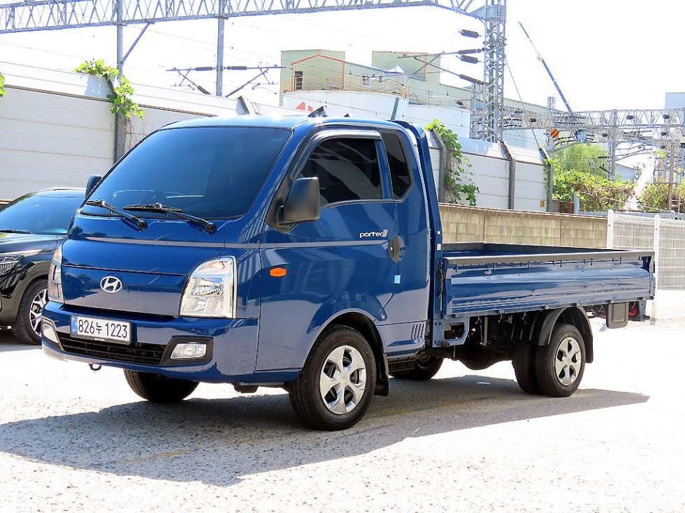 Hyundai Premium — фото 2