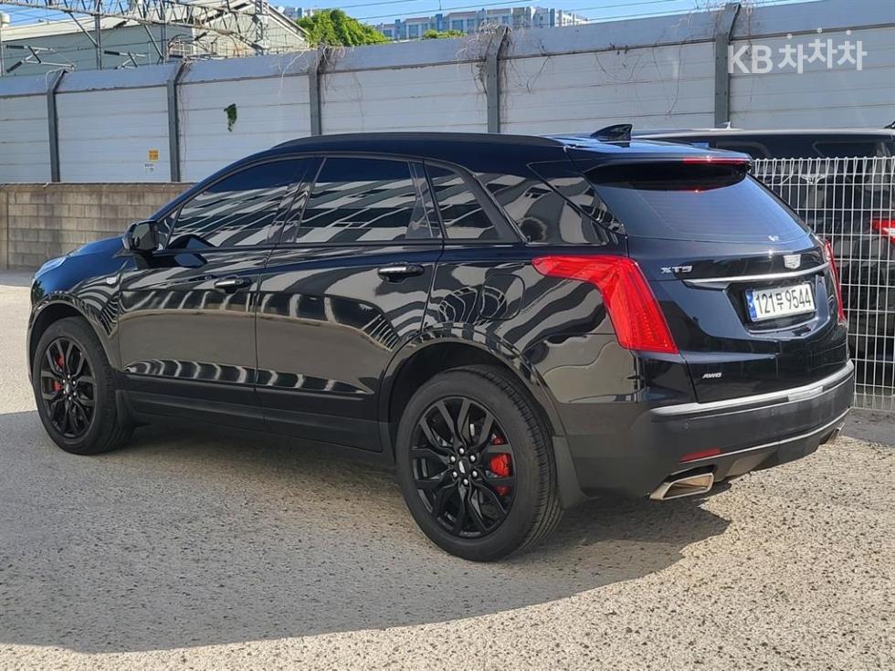 Cadillac XT5 Premium — фото 3