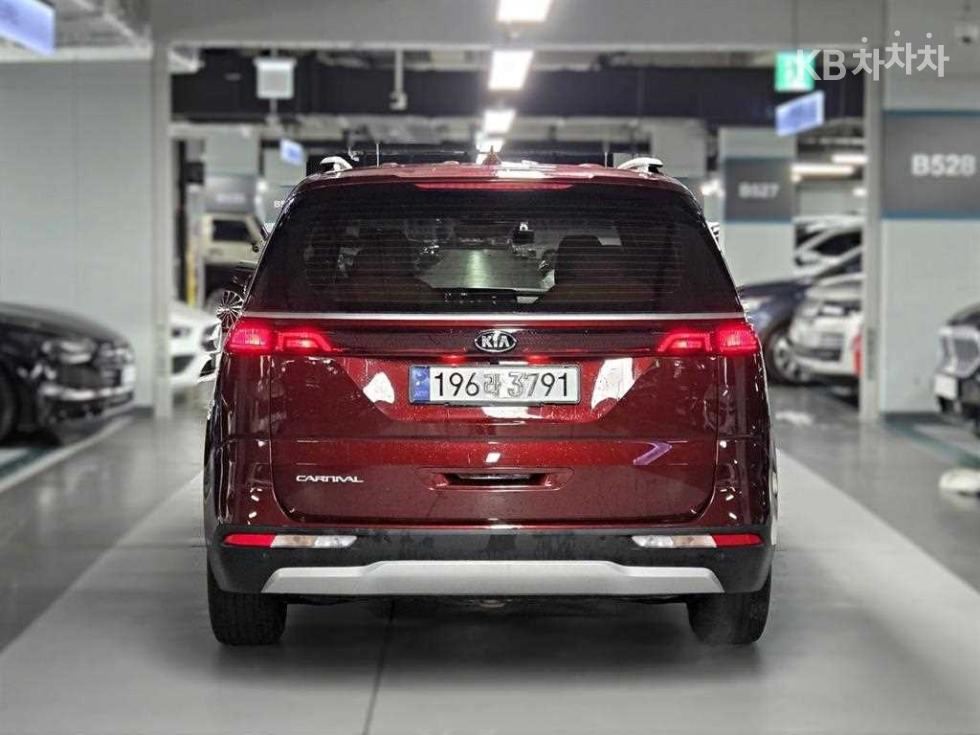 Kia Carnival PRESTIGE — фото 4