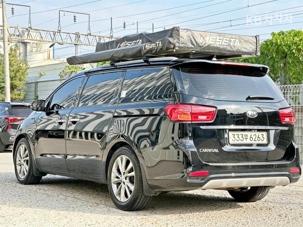 Kia Carnival PRESTIGE — фото 3