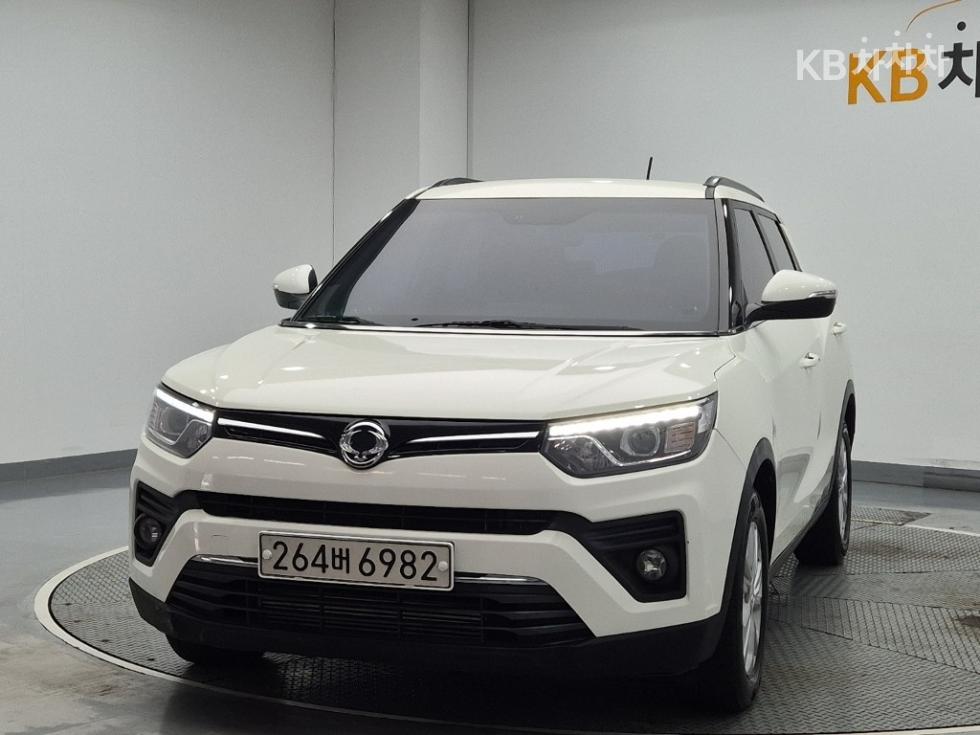 KG Mobility Tivoli BASE MODEL — фото 1