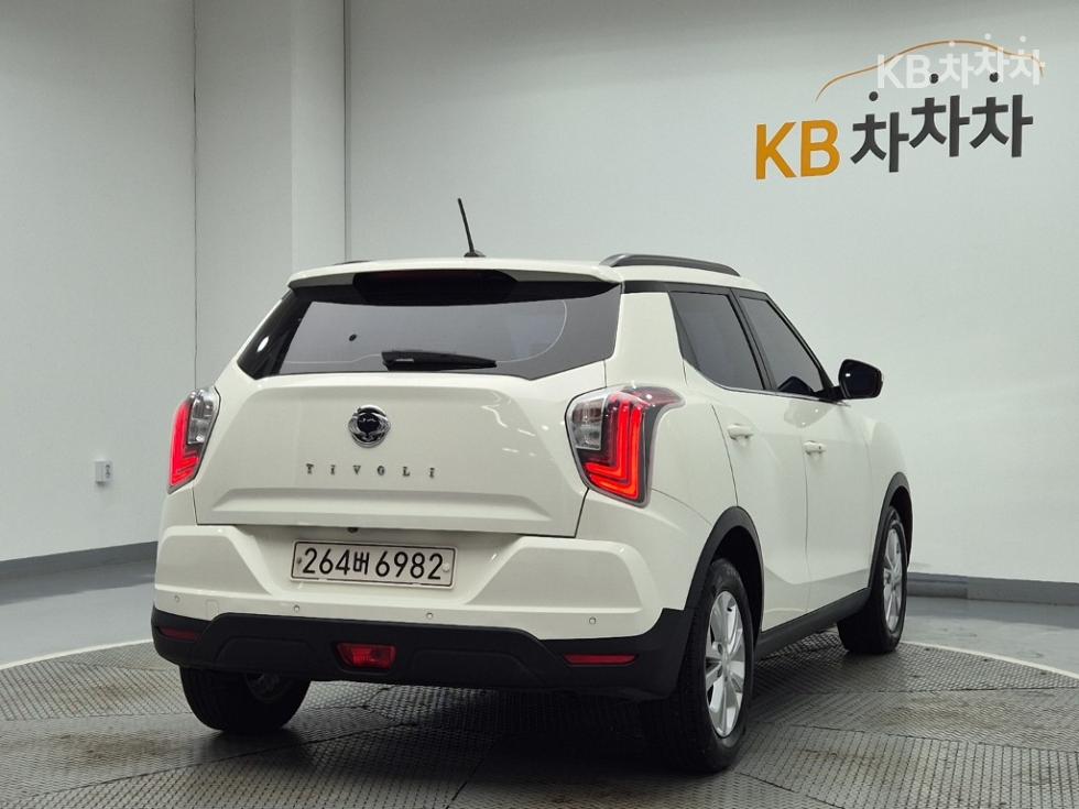 KG Mobility Tivoli BASE MODEL — фото 3