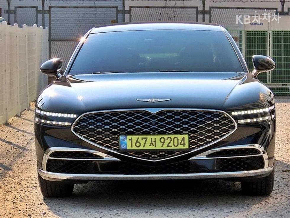 Genesis G90 BASE MODEL — фото 1