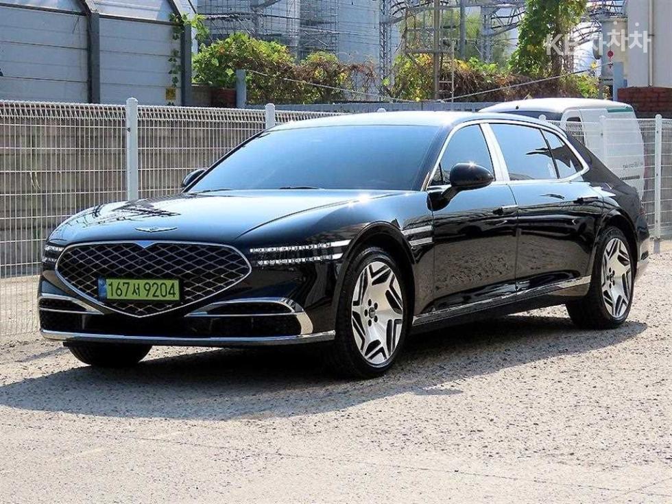 Genesis G90 BASE MODEL — фото 2