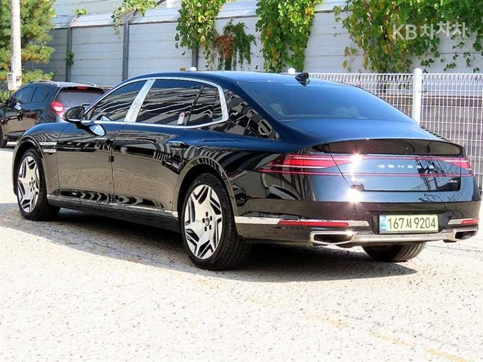 Genesis G90 BASE MODEL — фото 3
